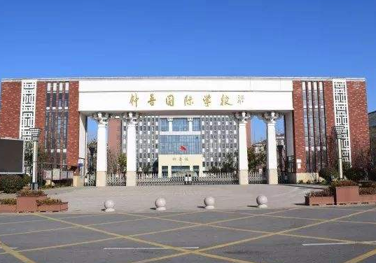 宿迁钟吾国际学校2023年入学考试考什么？