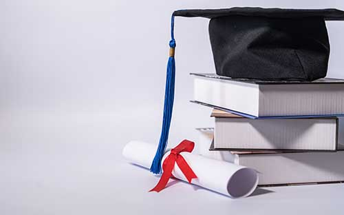 2025高考失利怎么出国留学？需要要准备哪些？
